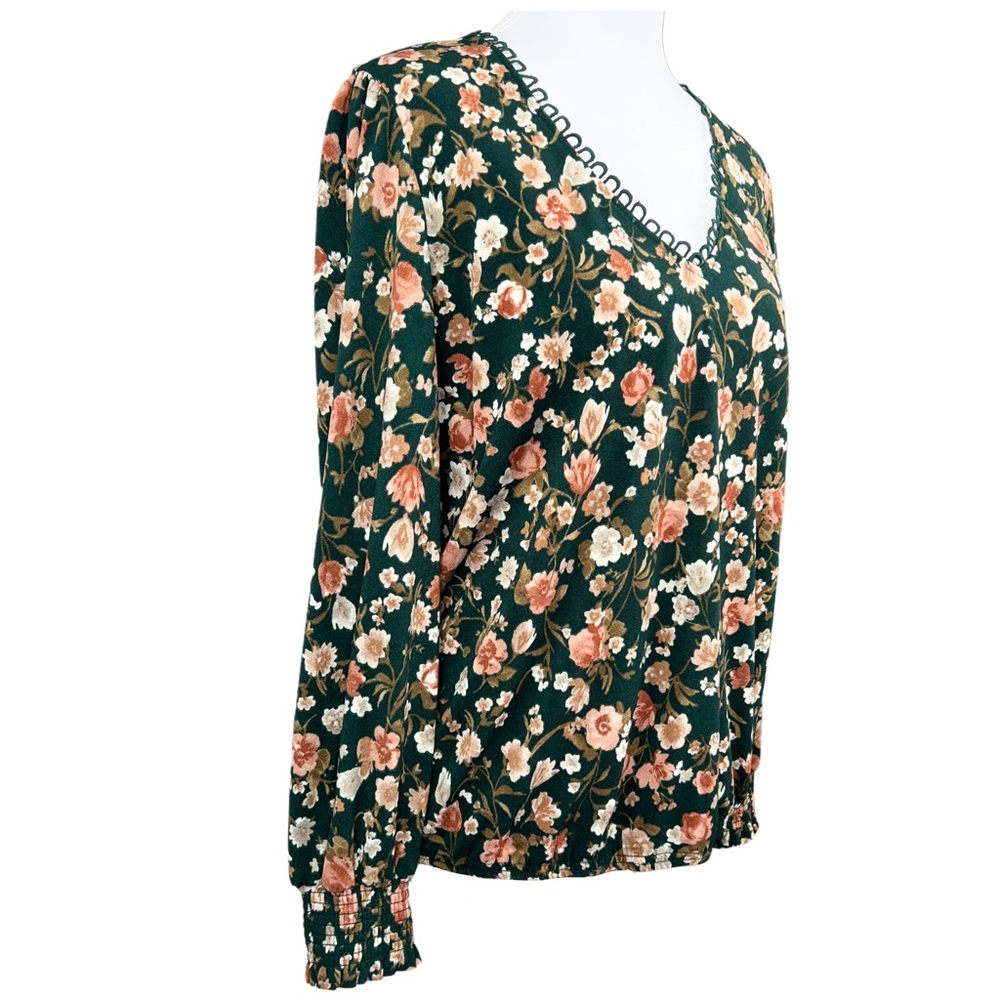 Flower & Feather Size Small Floral Smocked Hem Blouse Green Boho Style Shirt Top - Picture 2 of 10